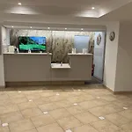Carlton - Renovee Avec Piscine Apartmanhotel