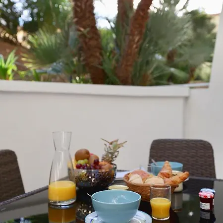 Carlton - Renovee Avec Piscine Apartmanhotel Beaulieu-sur-Mer