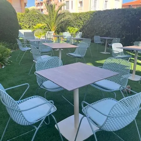 Carlton - Renovee Avec Piscine Beaulieu-sur-Mer