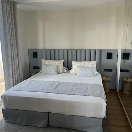 Carlton - Renovee Avec Piscine Lägenhetshotell 4*