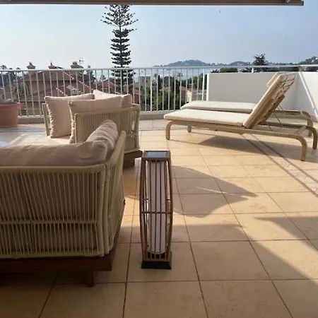 Carlton - Renovee Avec Piscine