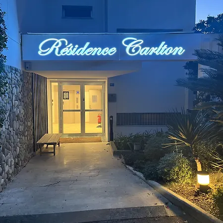 Carlton - Renovee Avec Piscine 4*