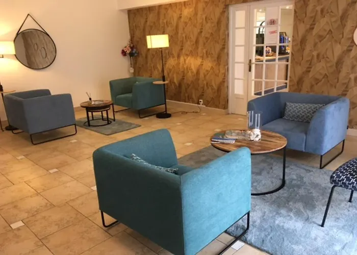 Carlton - Renovee Avec Piscine
