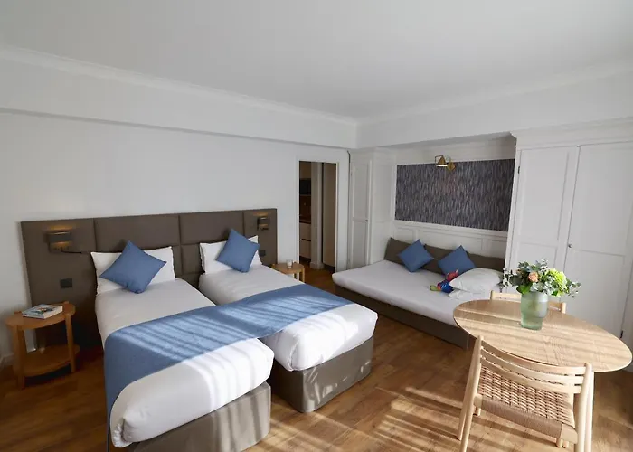 Carlton - Renovee Avec Piscine