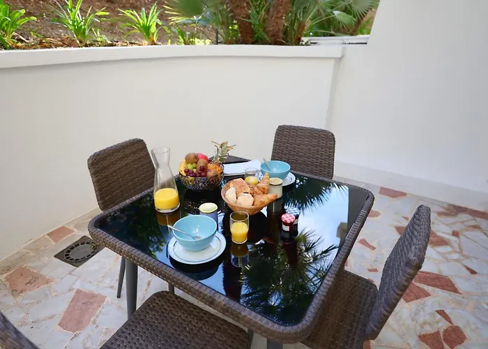 Carlton - Renovee Avec Piscine 4*