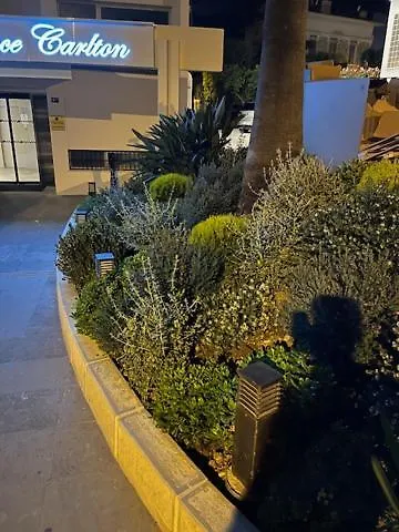 Carlton - Renovee Avec Piscine 公寓式酒店 滨海博利厄