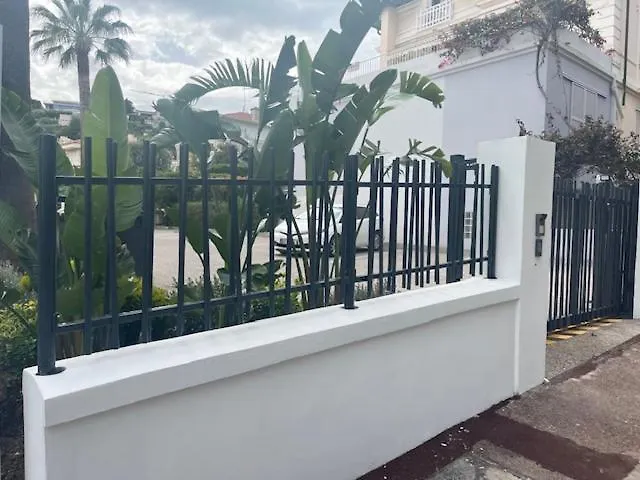 Carlton - Renovee Avec Piscine 公寓式酒店 4*
