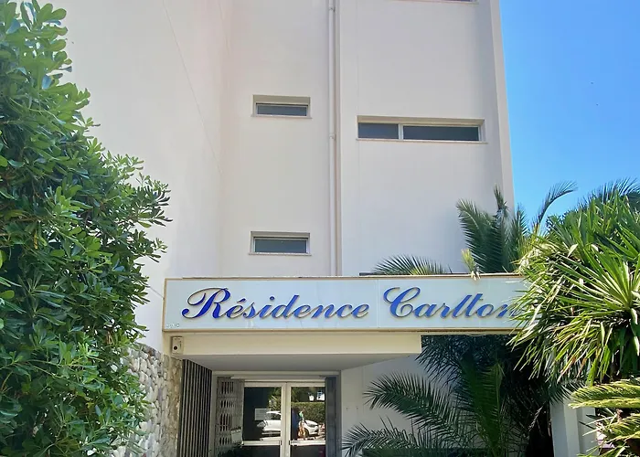 公寓式酒店 Carlton - Renovee Avec Piscine 滨海博利厄
