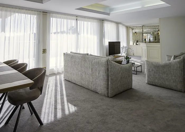 Carlton - Renovee Avec Piscine 4* 滨海博利厄