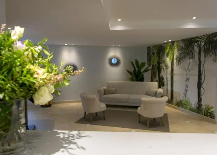 公寓式酒店 Carlton - Renovee Avec Piscine 4*