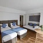 Carlton - Renovee Avec Piscine