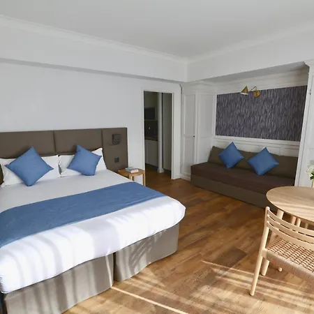 Résidence Carlton Apartahotel 4*