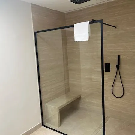 Carlton - Renovee Avec Piscine