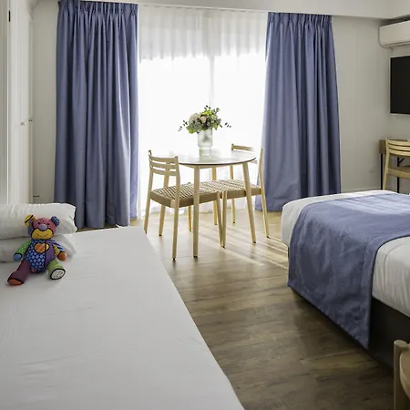 Apartahotel Résidence Carlton - Rénovée Avec Piscine