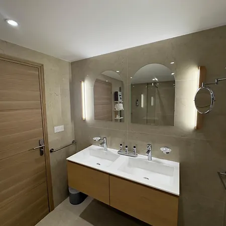 Résidence Carlton - Rénovée Avec Piscine 4*