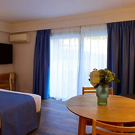 Aparthotel Carlton - Renovee Avec Piscine 4*