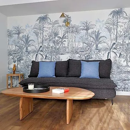 Carlton - Renovee Avec Piscine Aparthotel 4*