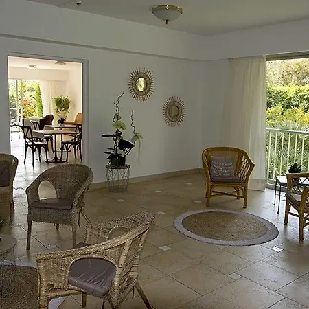 Apartahotel Résidence Carlton - Rénovée Avec Piscine Beaulieu-sur-Mer