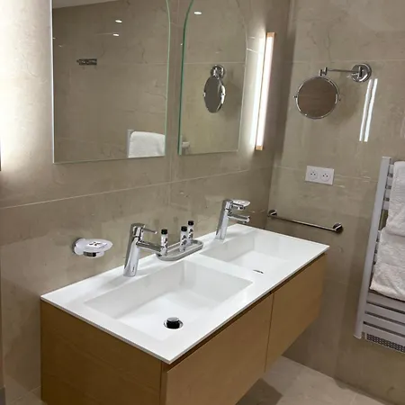Apartahotel Résidence Carlton - Rénovée Avec Piscine