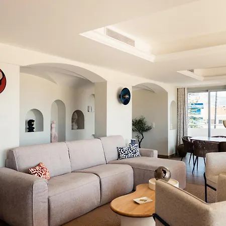 Apartahotel Résidence Carlton - Rénovée Avec Piscine