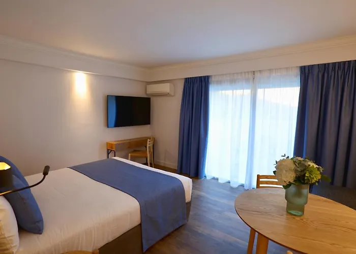 Carlton - Renovee Avec Piscine Apart-hotel Beaulieu-sur-Mer